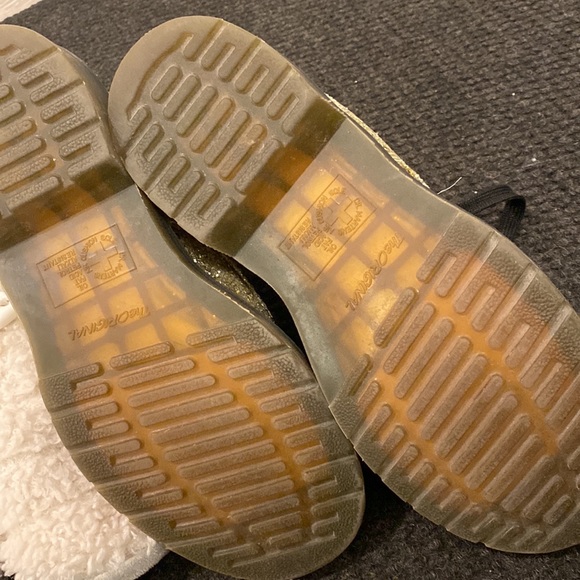 Doc martens Farrah gold glitter lace up boots size US 7 - Picture 7 of 7